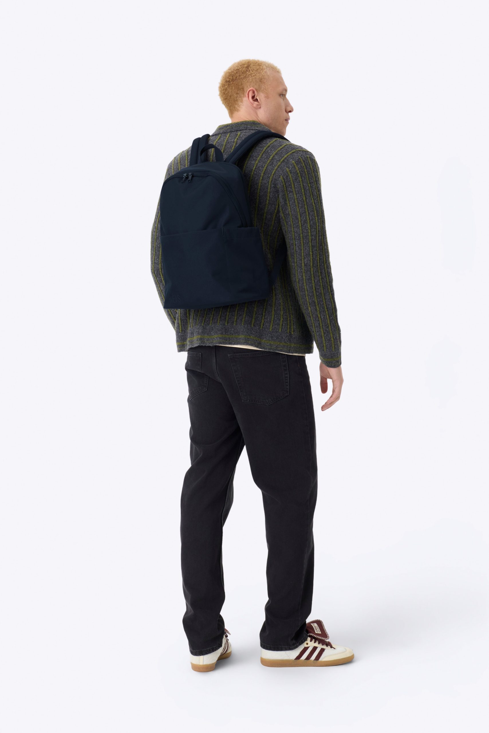 The Classic Backpack in Navy - Image 4
